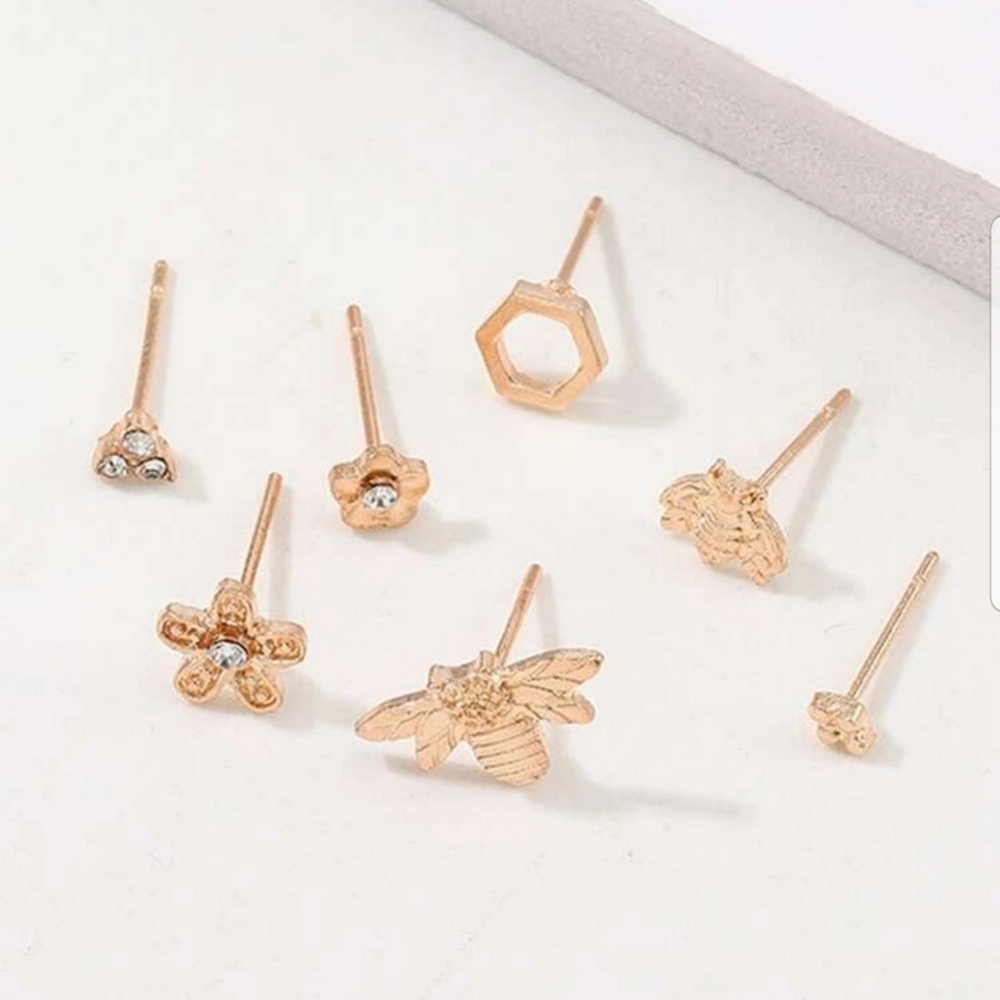 *Suzy* Set of 6 Earrings - Picture 4 of 4